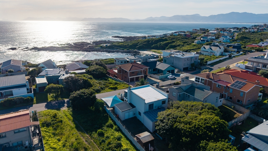 3 Bedroom Property for Sale in De Kelders Western Cape